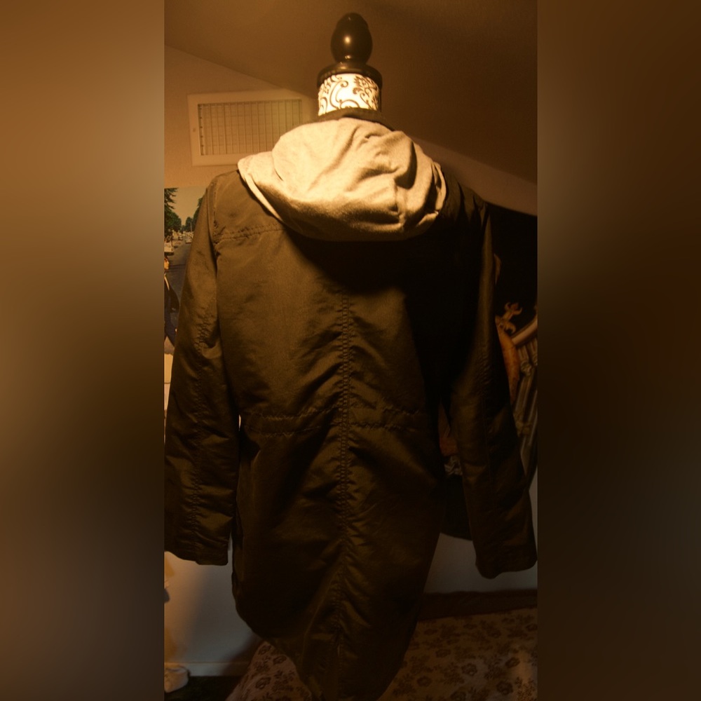 Windbreaker with hoodie